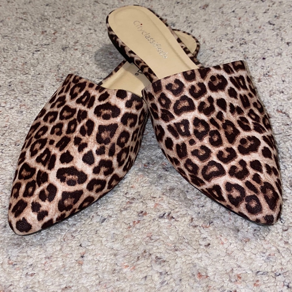 Women’s Leopard Mule Slides